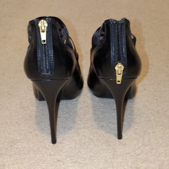 Size 10 Steve Madden Messy Pump like new - Picture 4 of 5